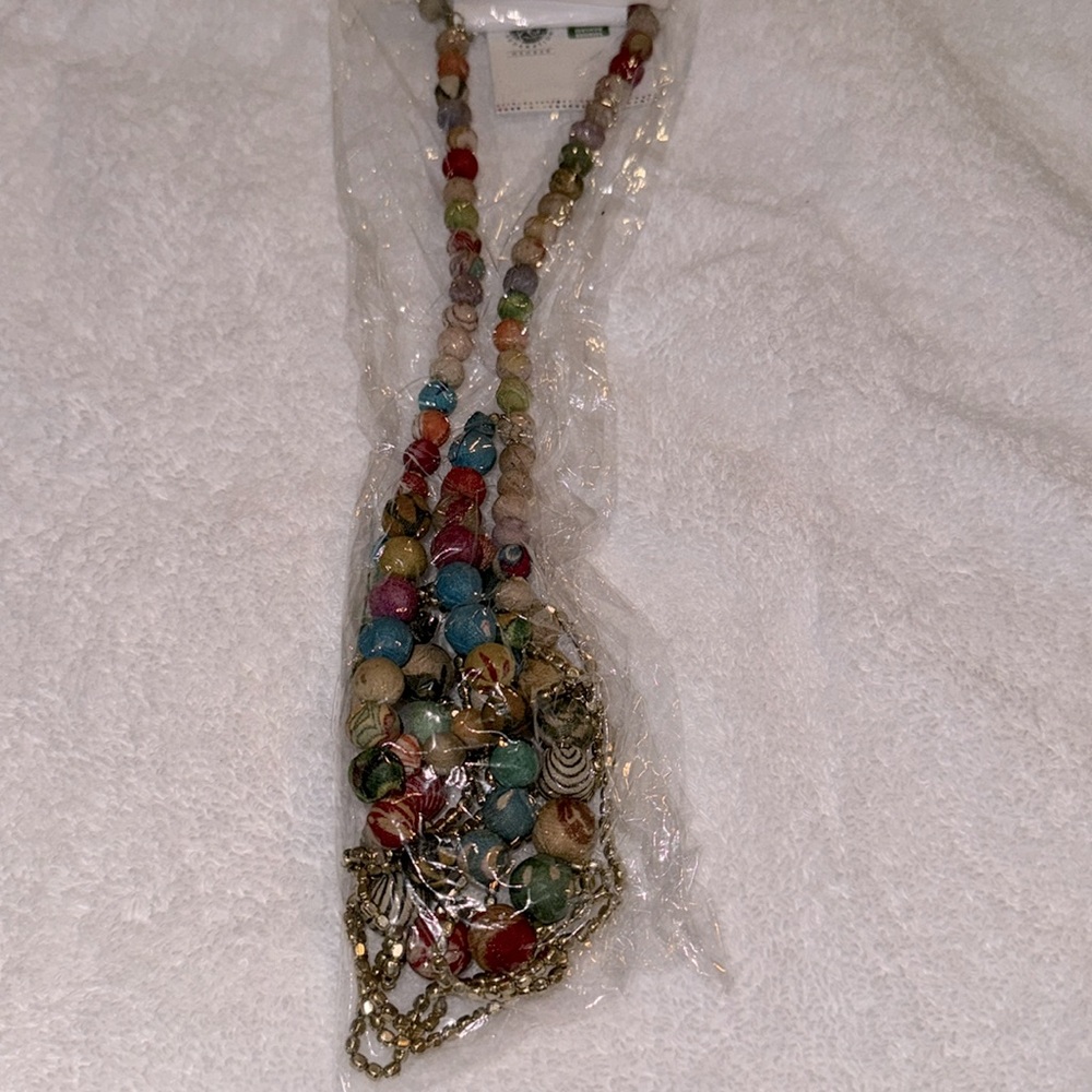 World Finds Tangled Kantha Necklace ✨ - Picture 3 of 11